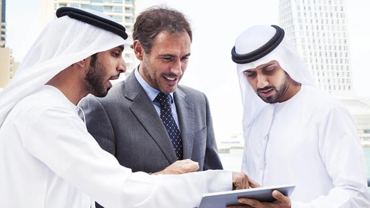 What are the types of business licenses in Dubai?